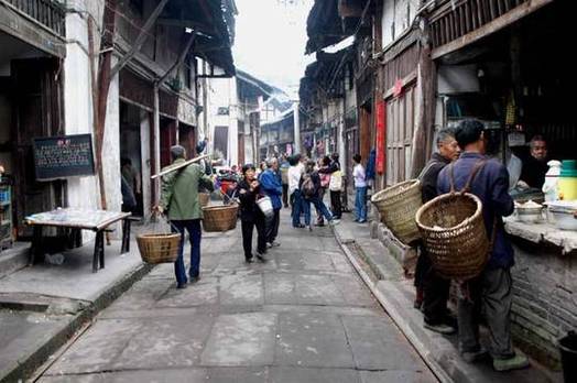 [����]��ɽ�����еİ������