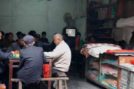 [����]��ɽ�����еİ������