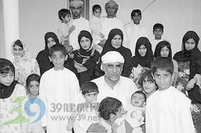 ӵ��100����Ů������