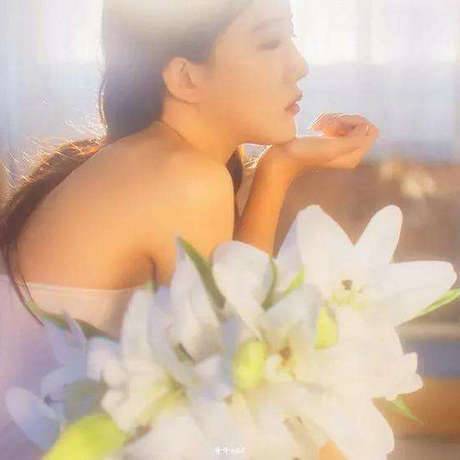 ���ݺ��ڵ�ʫ�����