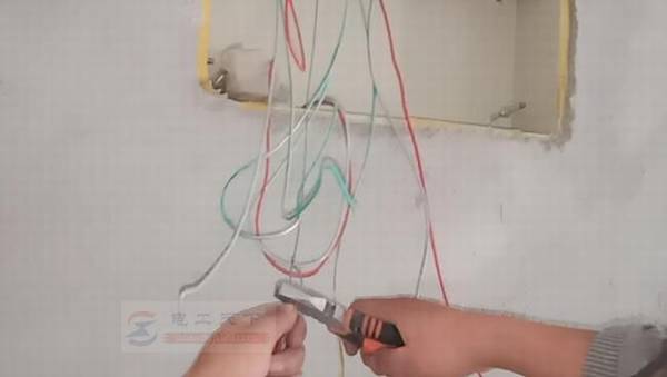 ���ߴ��߻�����ô����ô�ã��繤���߱ر�����