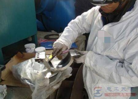 �綯�������ĥ����ô�죬Ӧ��ôά�ޣ�