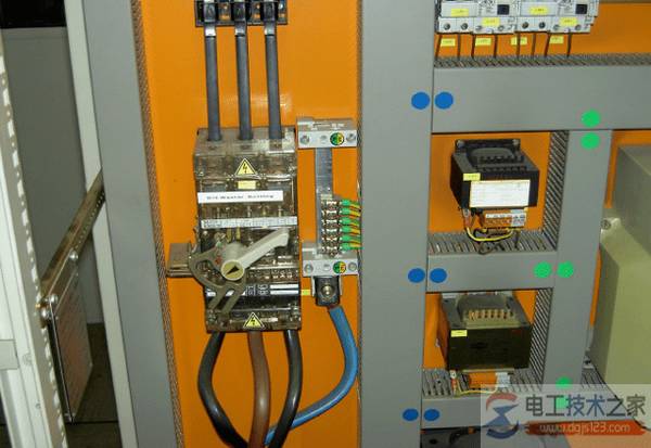 ���������Զ������ƹ�����ù淶ʵ��