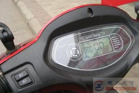 �綯���Ǳ���ʾ�����������ת�Ĺ����ų�����