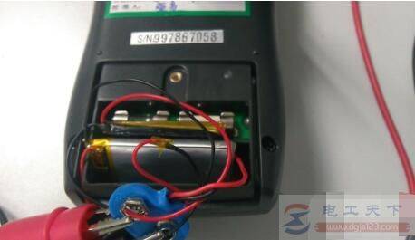��ν��������ñ�9V��ظ�װ3.7V﮵�ĳ����