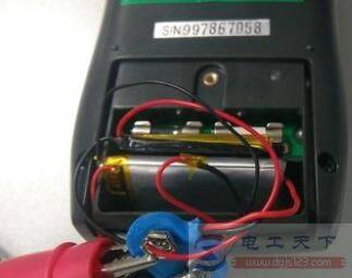 ��ν��������ñ�9V��ظ�װ3.7V﮵�ĳ����
