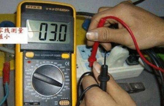 ��ͬ���ñ�������ѹ��������Ա�